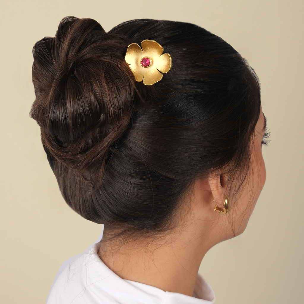 The Small Flower Pin