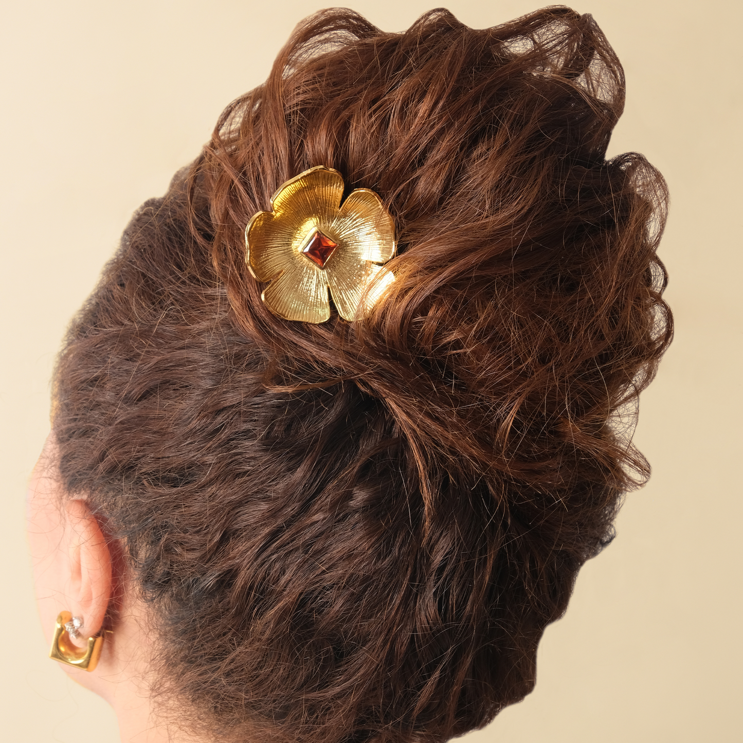 The Big Flower Pin